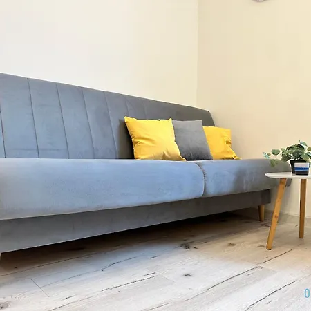 Honey Apartment- Cozy Retreat, 10 Minutes To Old Town Gdańsk