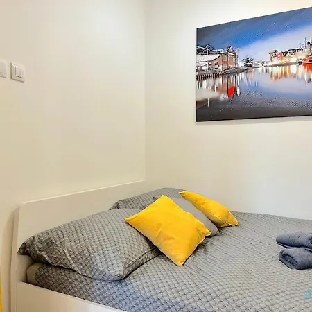 Honey Apartment- Cozy Retreat, 10 Minutes To Old Town *